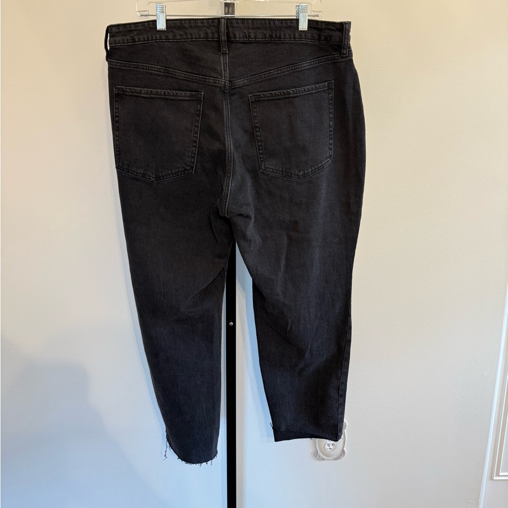Old Navy • NWT High Rise Curvy OG Straight Jean Secret Smooth Pocket 18 Raw Hem - Picture 8 of 8